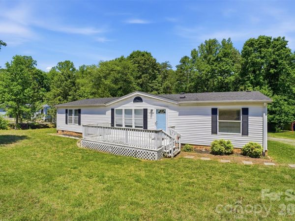 8755 Carroll Street, Hickory, NC 28601