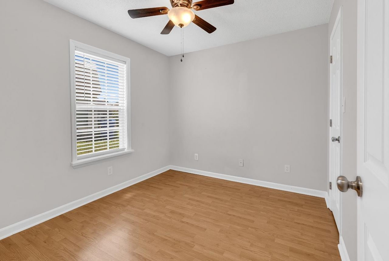 312 Lyons Cove Dr.  Photo 10