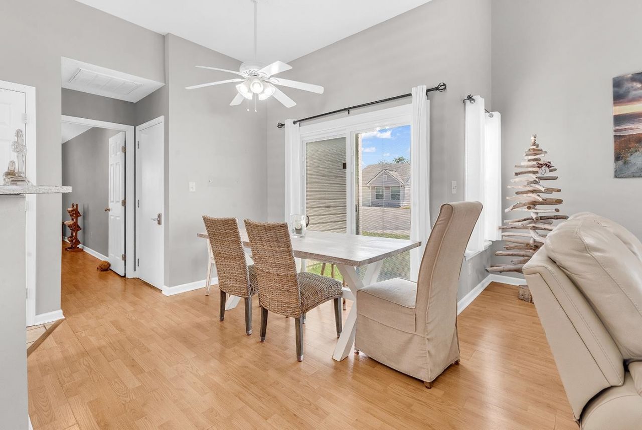 312 Lyons Cove Dr.  Photo 15
