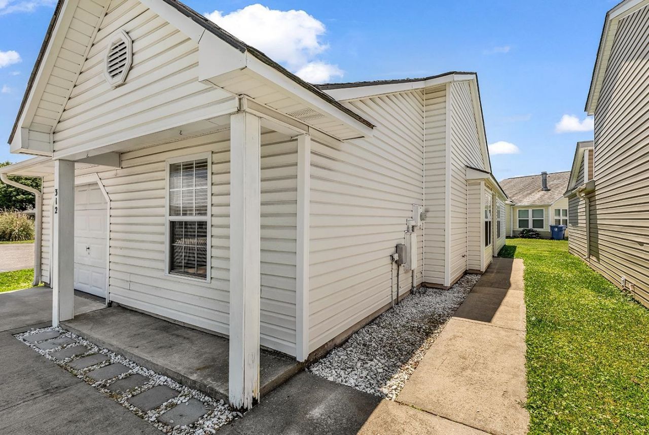 312 Lyons Cove Dr.  Photo 27