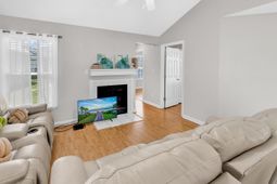 312 Lyons Cove Dr.  photo 4