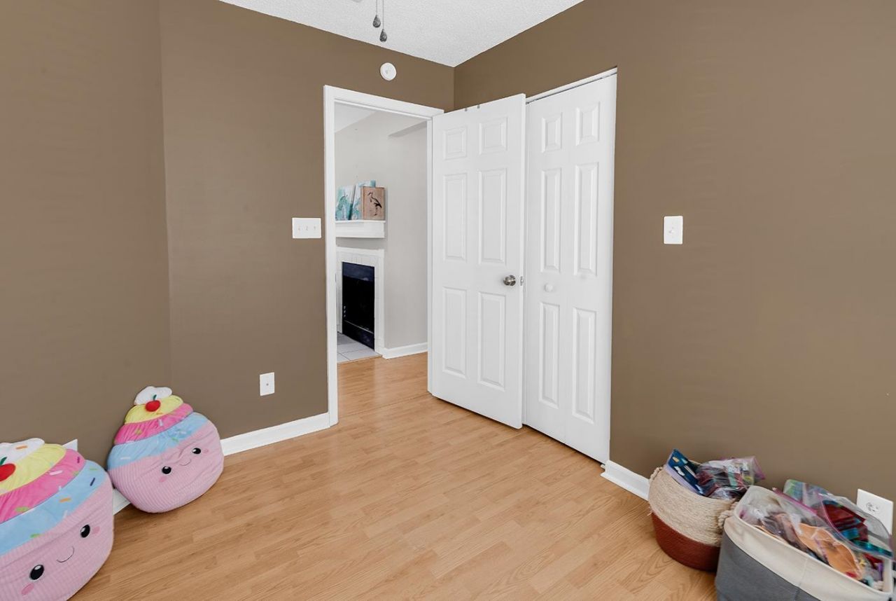 312 Lyons Cove Dr.  Photo 9