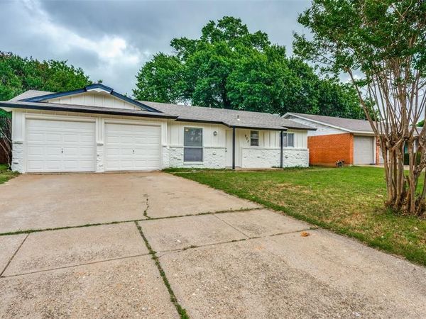 903 Woodbrook Street, Arlington, TX 76011