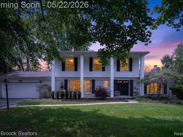 7456 Glengrove Drive, Bloomfield Twp, MI 48301