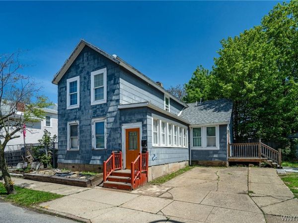 95 10th Street , Buffalo, NY 14201