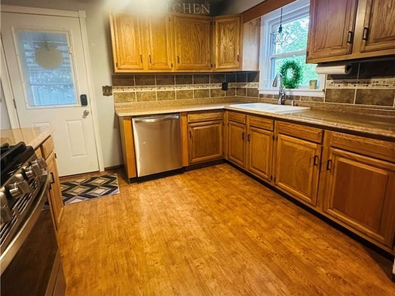 5966 Fairdale Drive, Cambridge, OH 43725 Photo 7