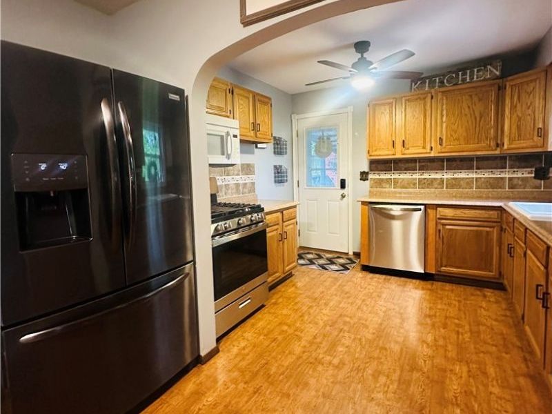 5966 Fairdale Drive, Cambridge, OH 43725 Photo 8