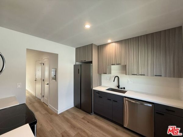 3660 Watseka Avenue, Unit 5, Los Angeles, CA 90034