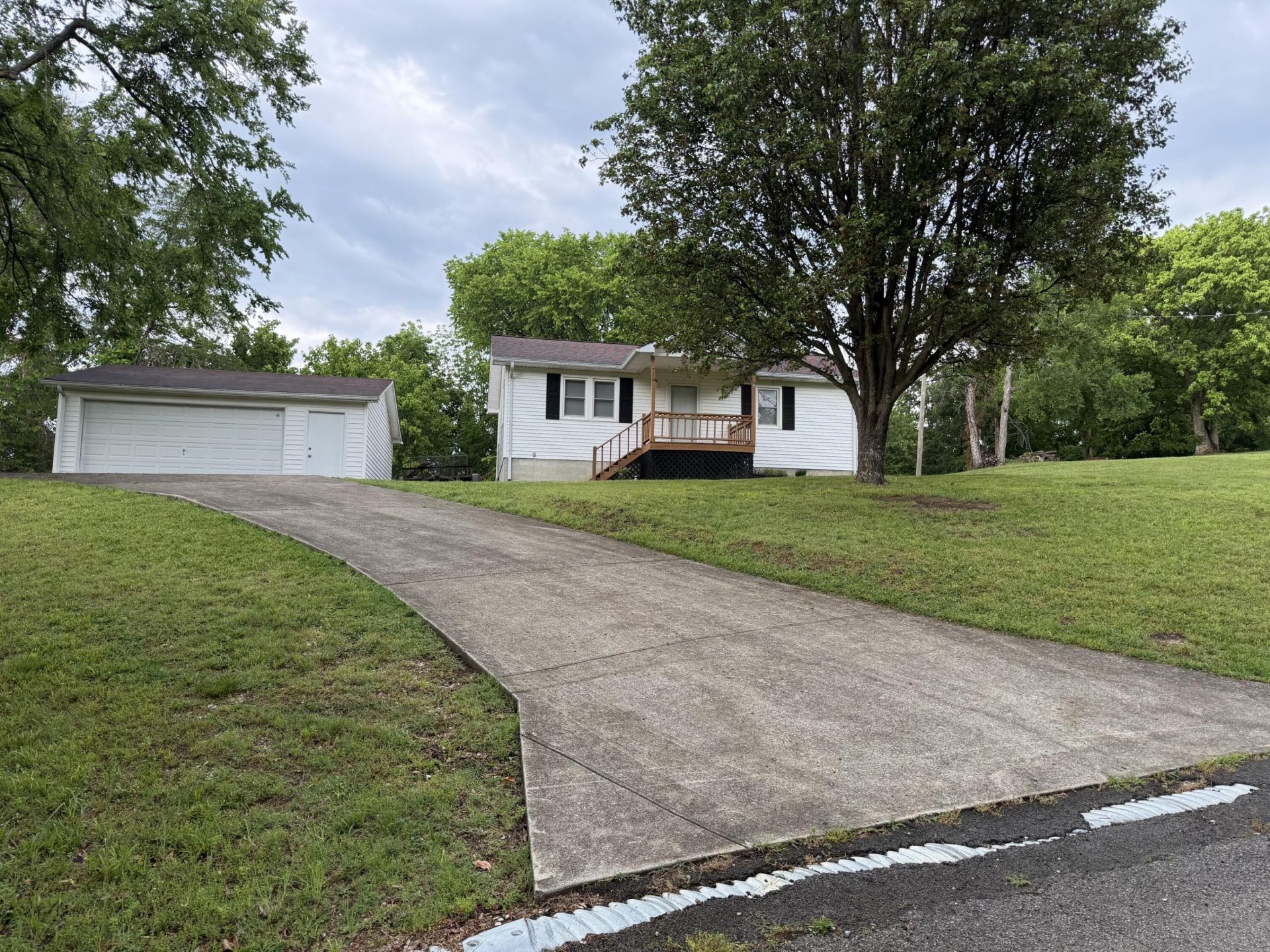 220 Webster Spradlin Road, Monticello, KY 42633