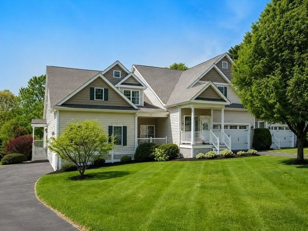 3 Pine Ridge Drive, Unit 1, Medway, MA 02053