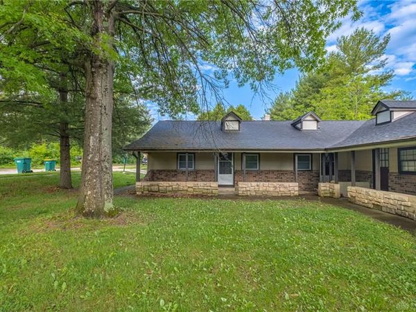 4400-4402 Pinebrook Court, Unit 4402, Sugarcreek Township, OH 45458