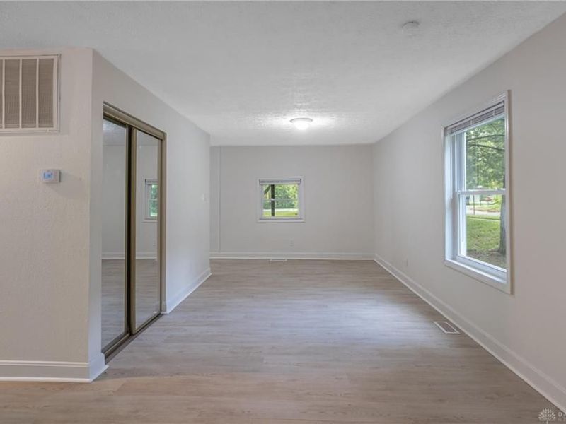 4400-4402 Pinebrook Court, Unit 4402, Sugarcreek Township, OH 45458 Photo 4
