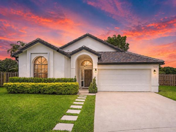 7410 Ashley Shores Cir, Greenacres, FL 33467