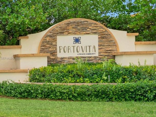 2484 SE 1st St, Homestead, FL 33033