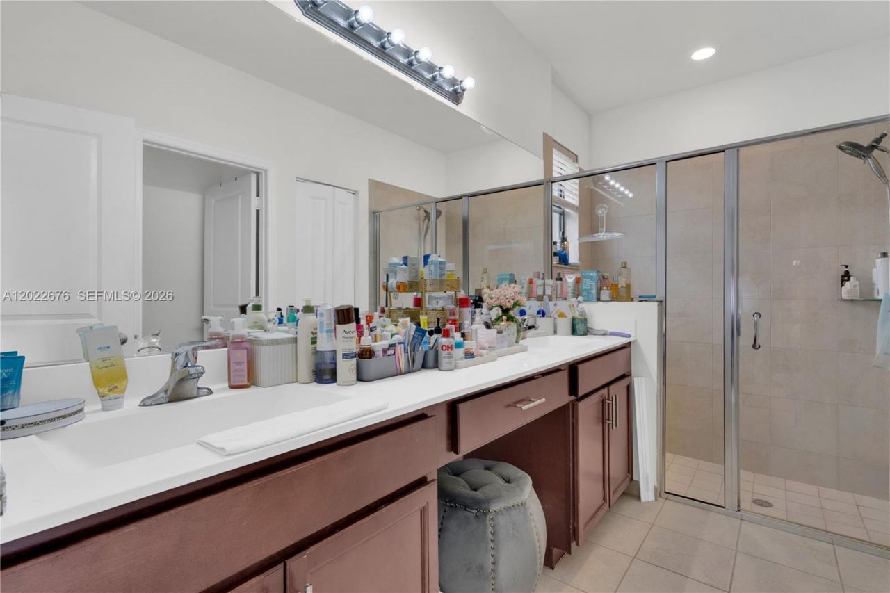 2484 SE 1st St , Homestead, FL 33033 Photo