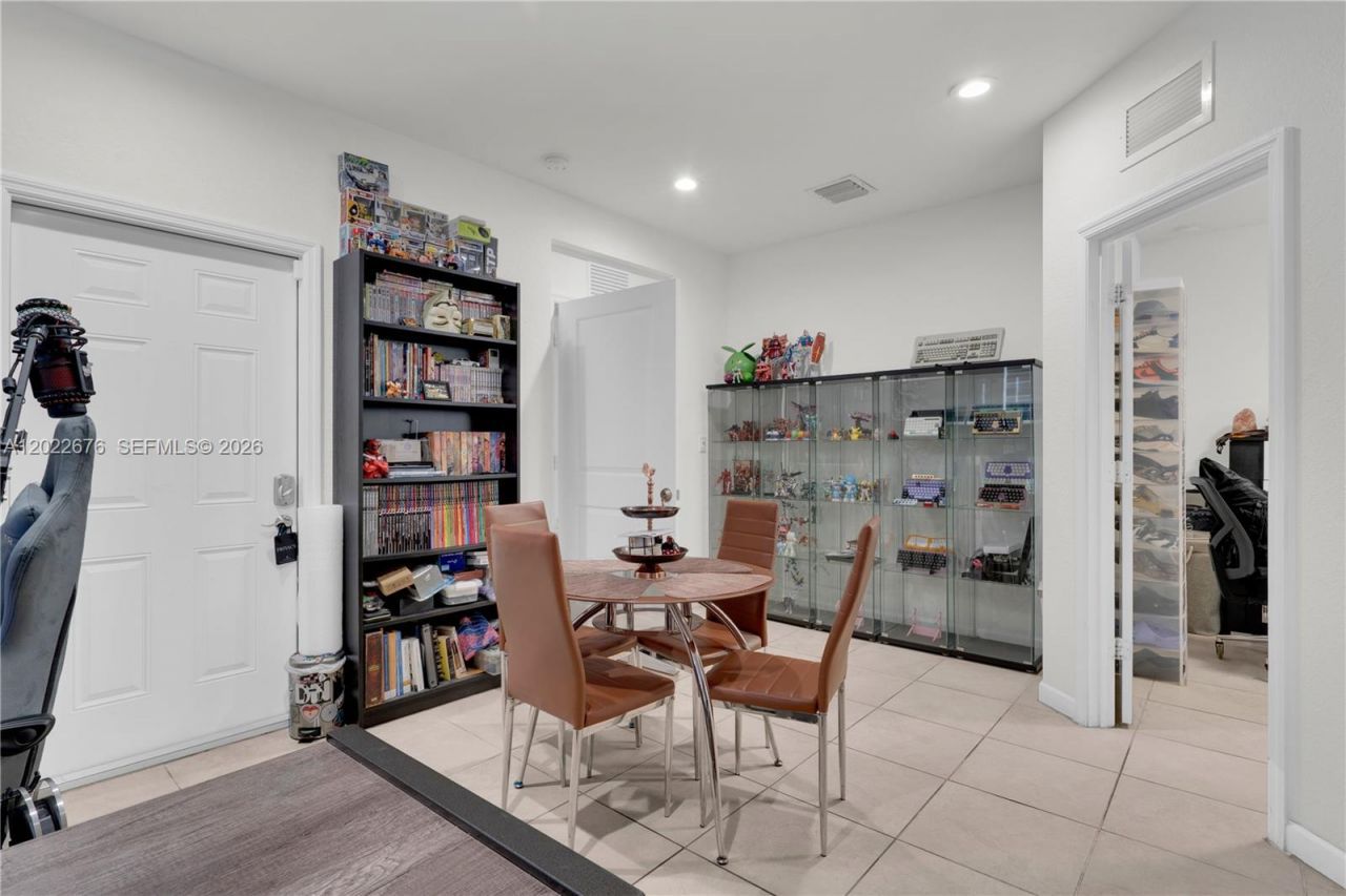 2484 SE 1st St , Homestead, FL 33033 Photo