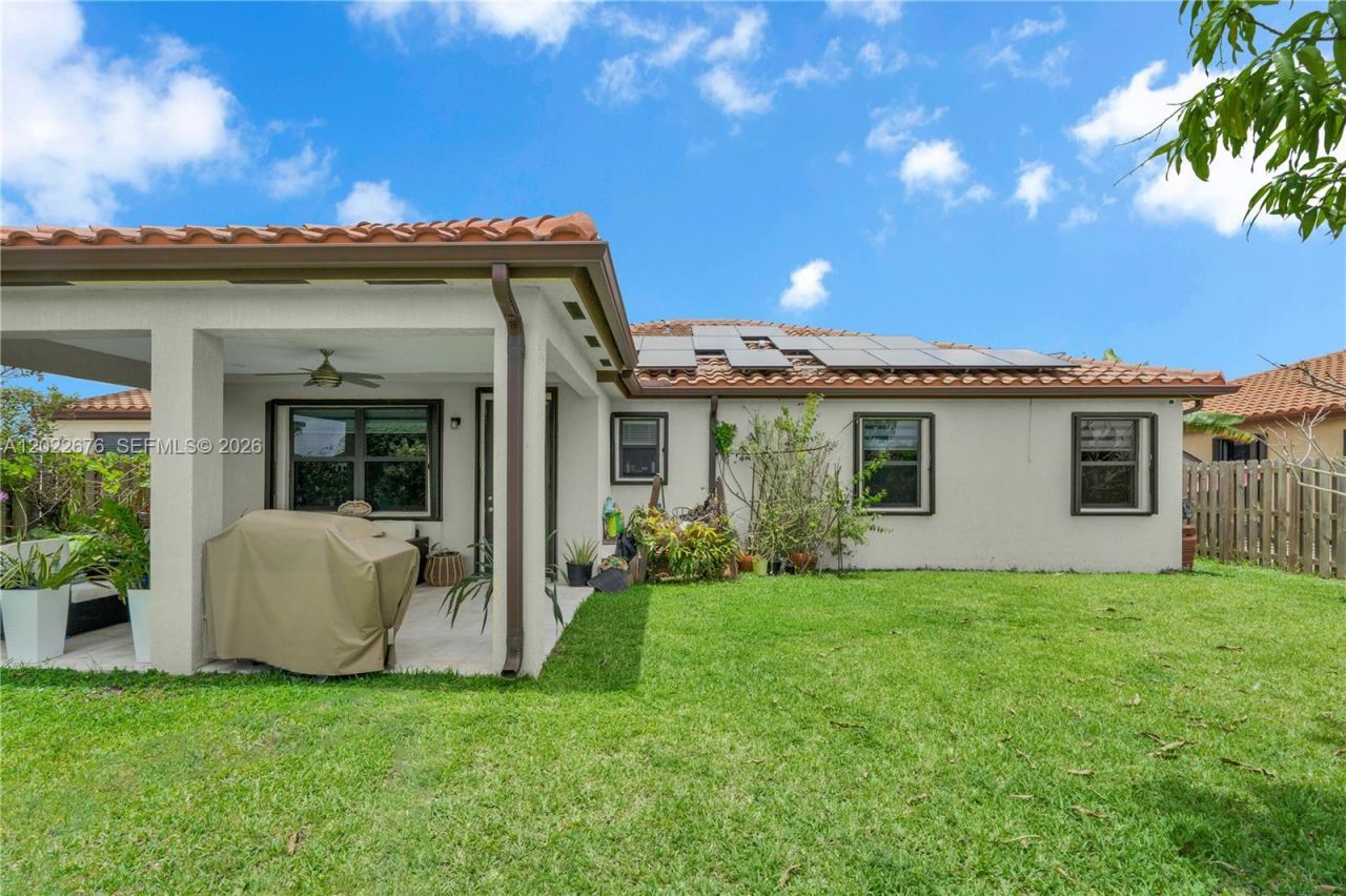 2484 SE 1st St , Homestead, FL 33033 Photo