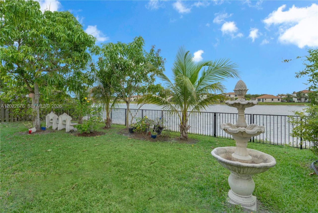 2484 SE 1st St , Homestead, FL 33033 Photo