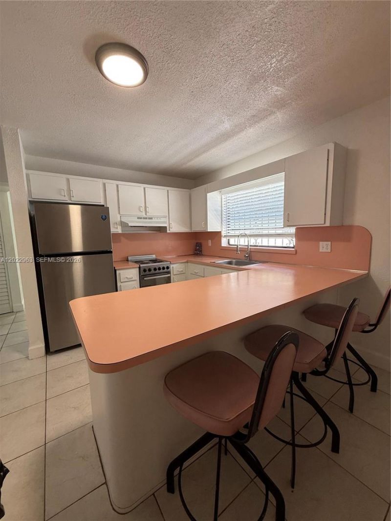 1046 NW 33rd Ave , Unit Back, Miami, FL 33125 Photo