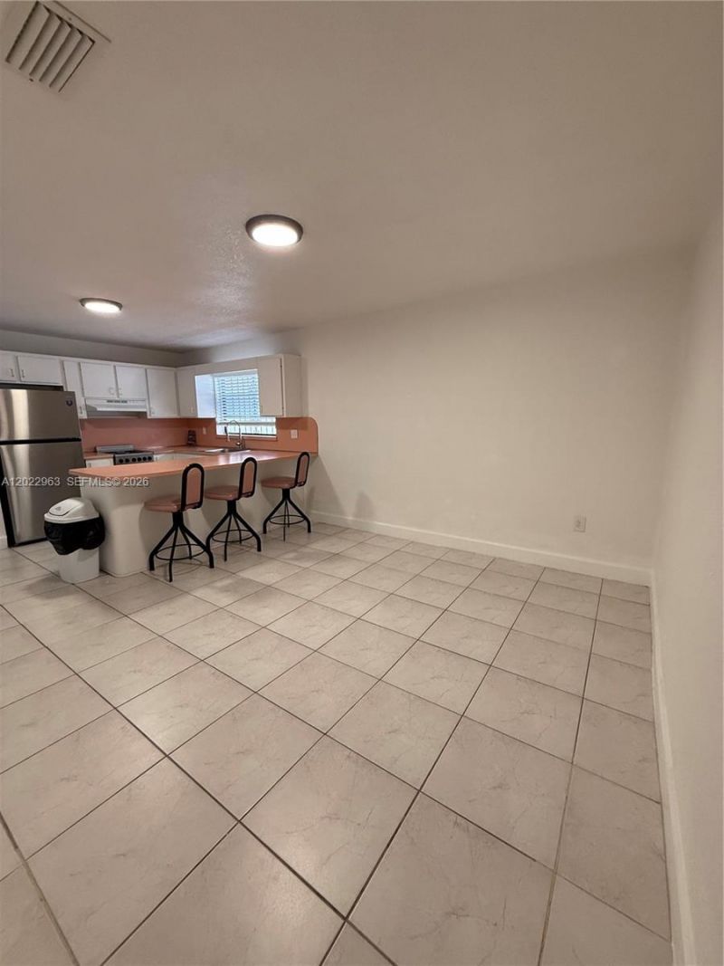1046 NW 33rd Ave , Unit Back, Miami, FL 33125 Photo
