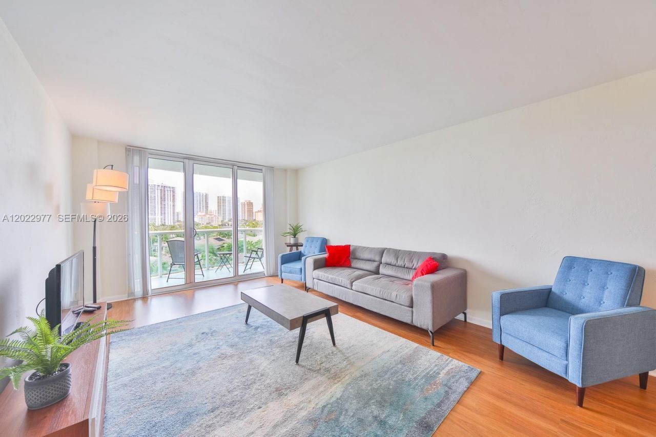 19370 Collins Ave , Unit 622, Sunny Isles Beach, FL 33160 Photo