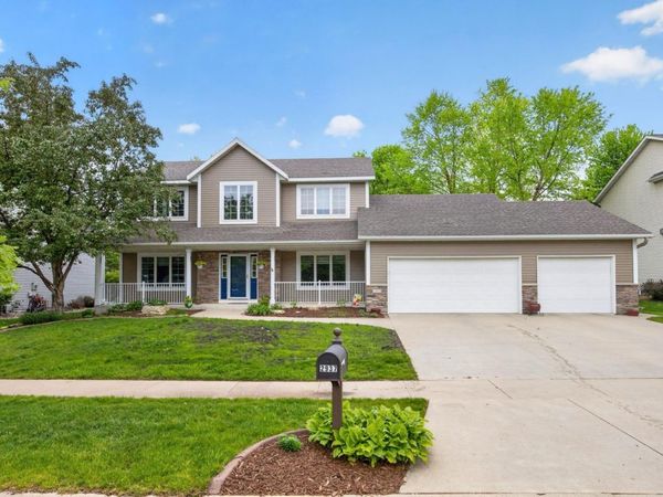 2937 Oakview Drive NE, Rochester, MN 55906