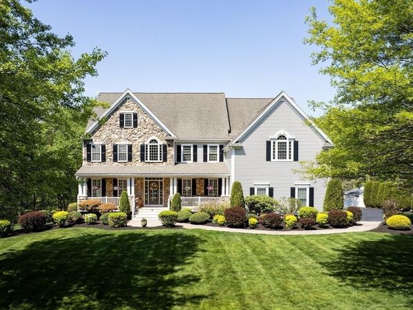 14 Oak Street, Hopkinton, MA 01748