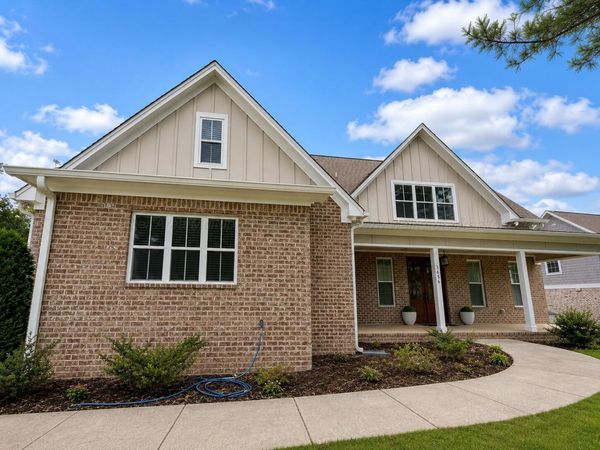 3636 VANDERBILT Way, Fultondale, AL 35068