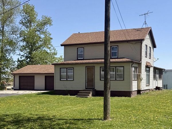 402 E Union Street, Edgewood, IA 52042