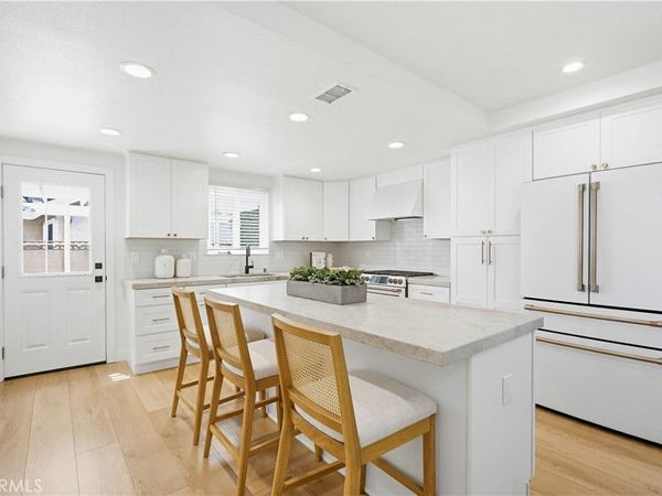 531 W Brentwood, Orange, CA 92865