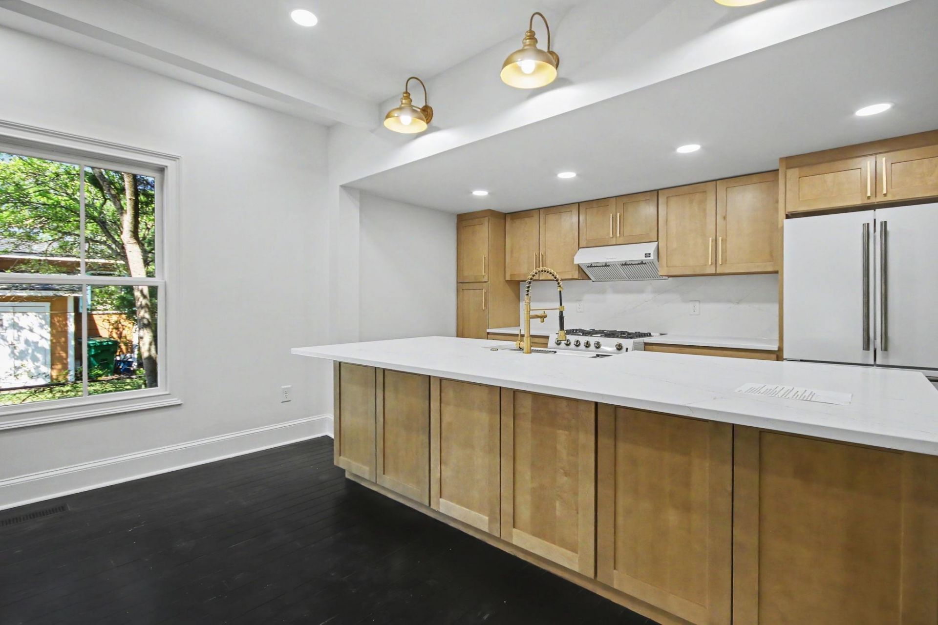 128 Wood St. Photo 10