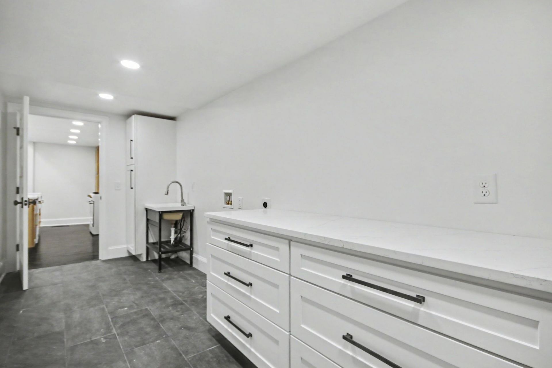 128 Wood St. Photo 17