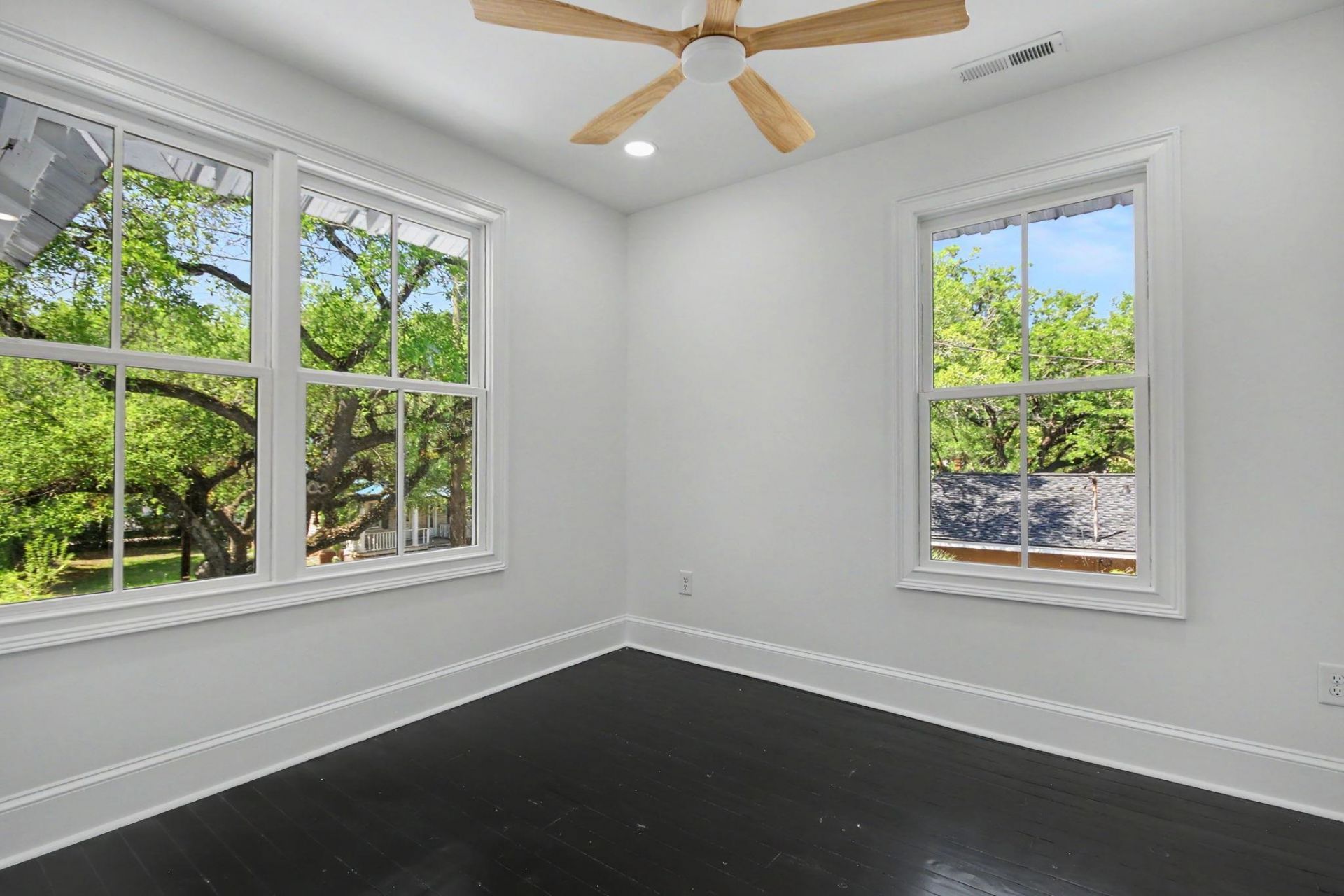 128 Wood St. Photo 39