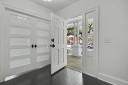 128 Wood St. photo 4