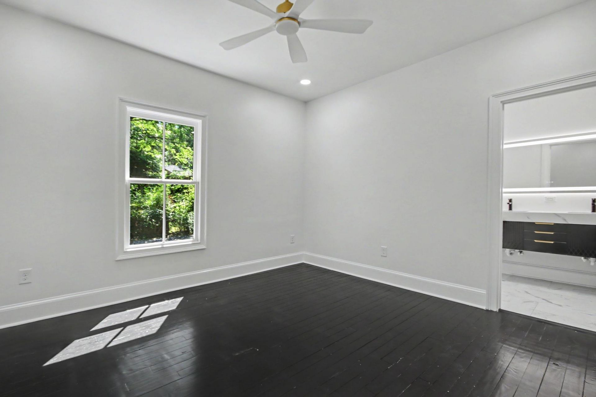 128 Wood St. Photo 40