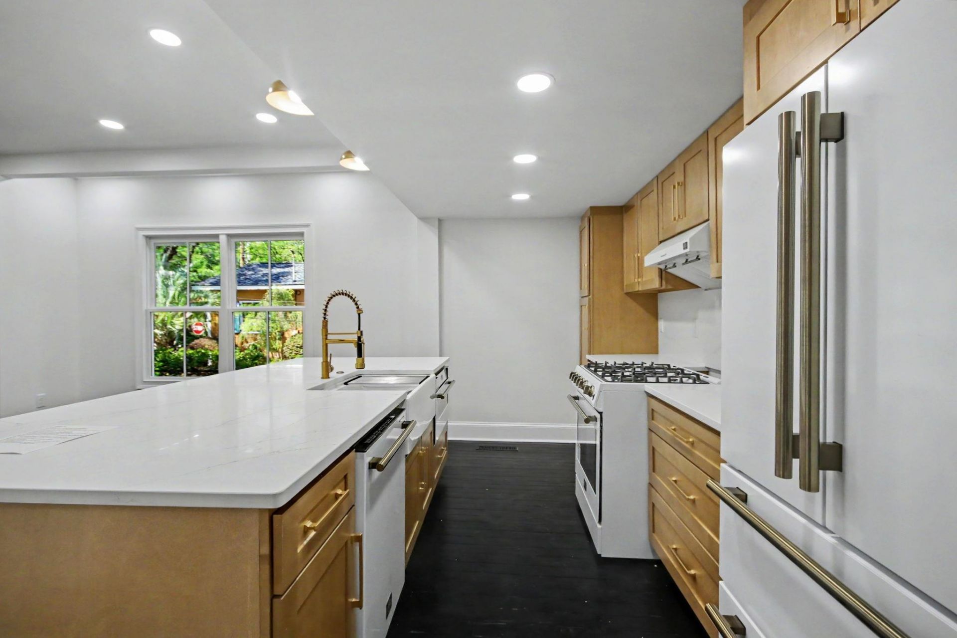 128 Wood St. Photo 8