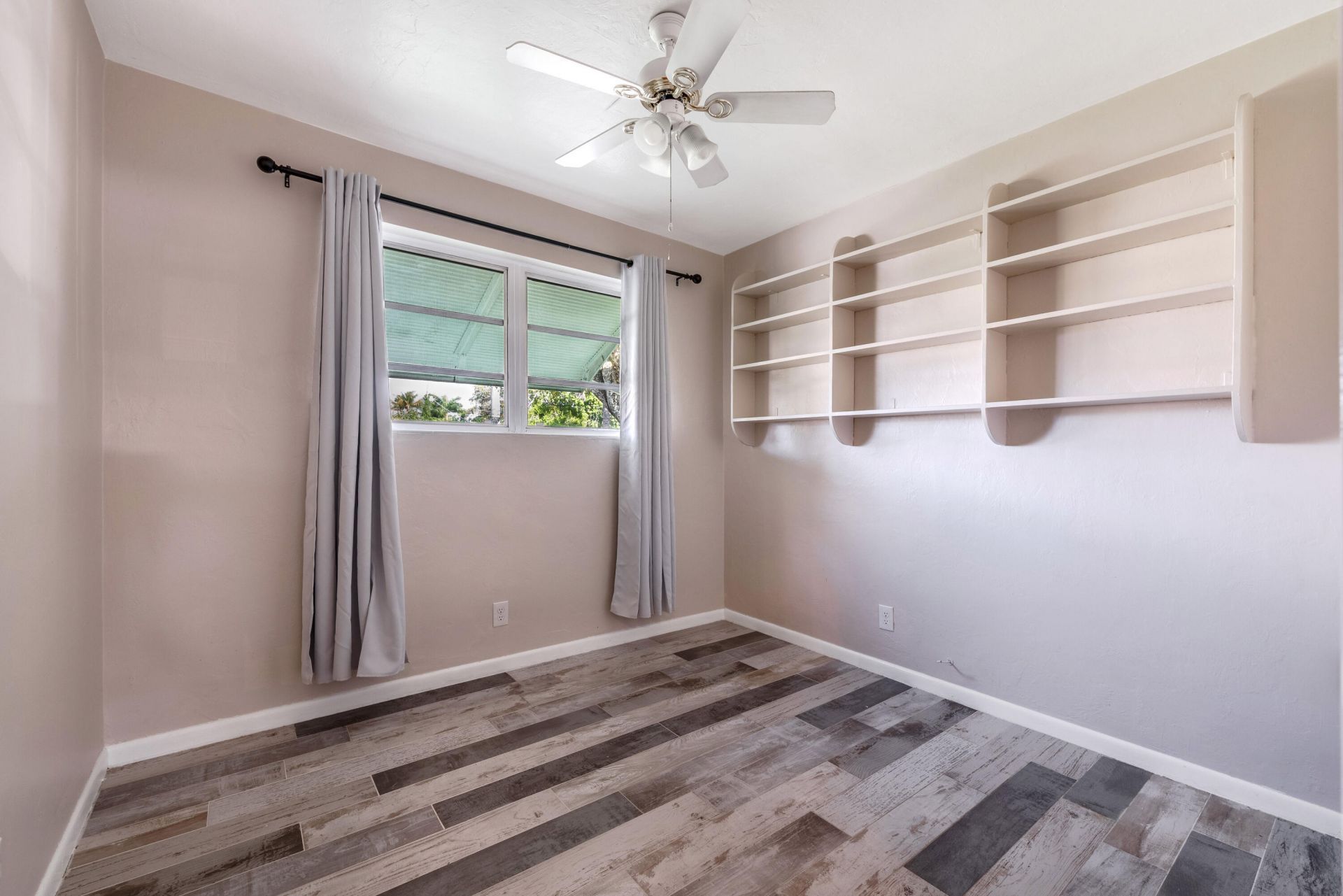 5606 Hobart Avenue, West Palm Beach, FL 33405 Photo
