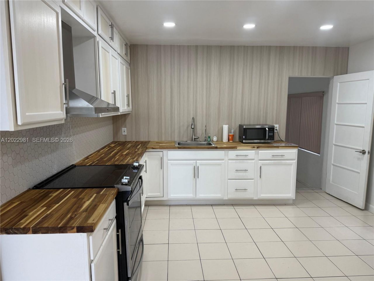 5940 SW 2nd St , Miami, FL 33144 Photo