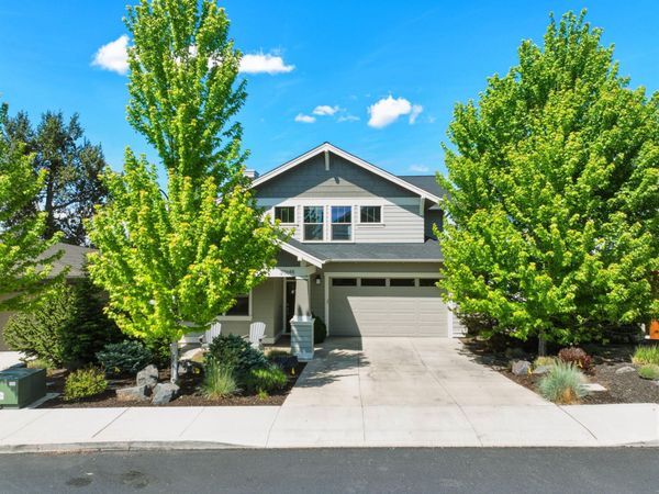 20648 SE Cougar Peak Drive, Bend, OR 97702