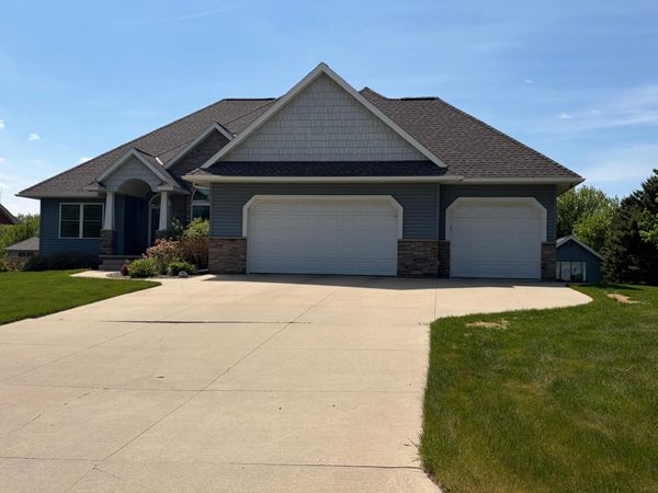 1808 4th Street NE, Willmar, MN 56201