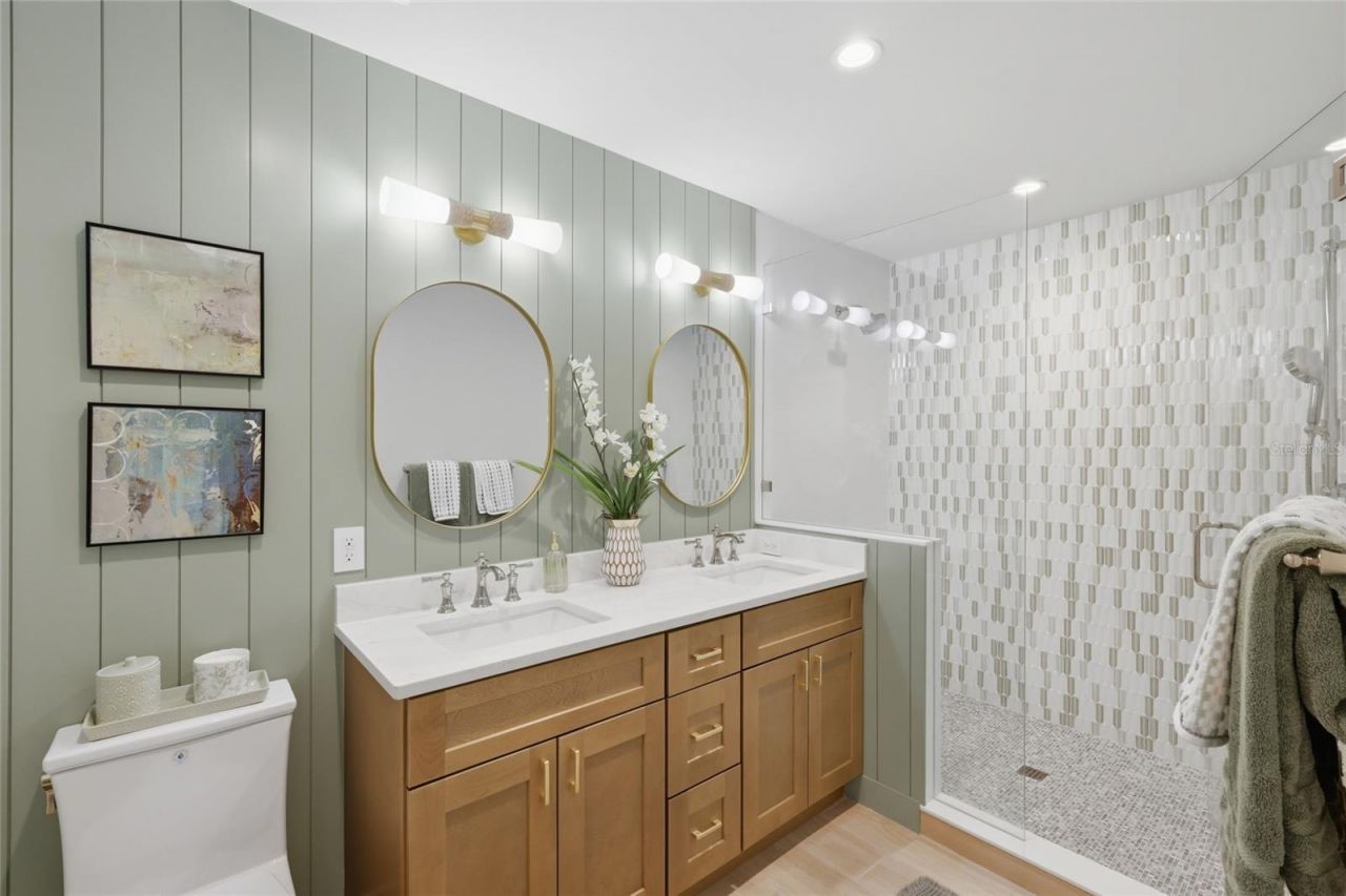 6401 Marina Drive , Holmes Beach, FL 34217 Photo
