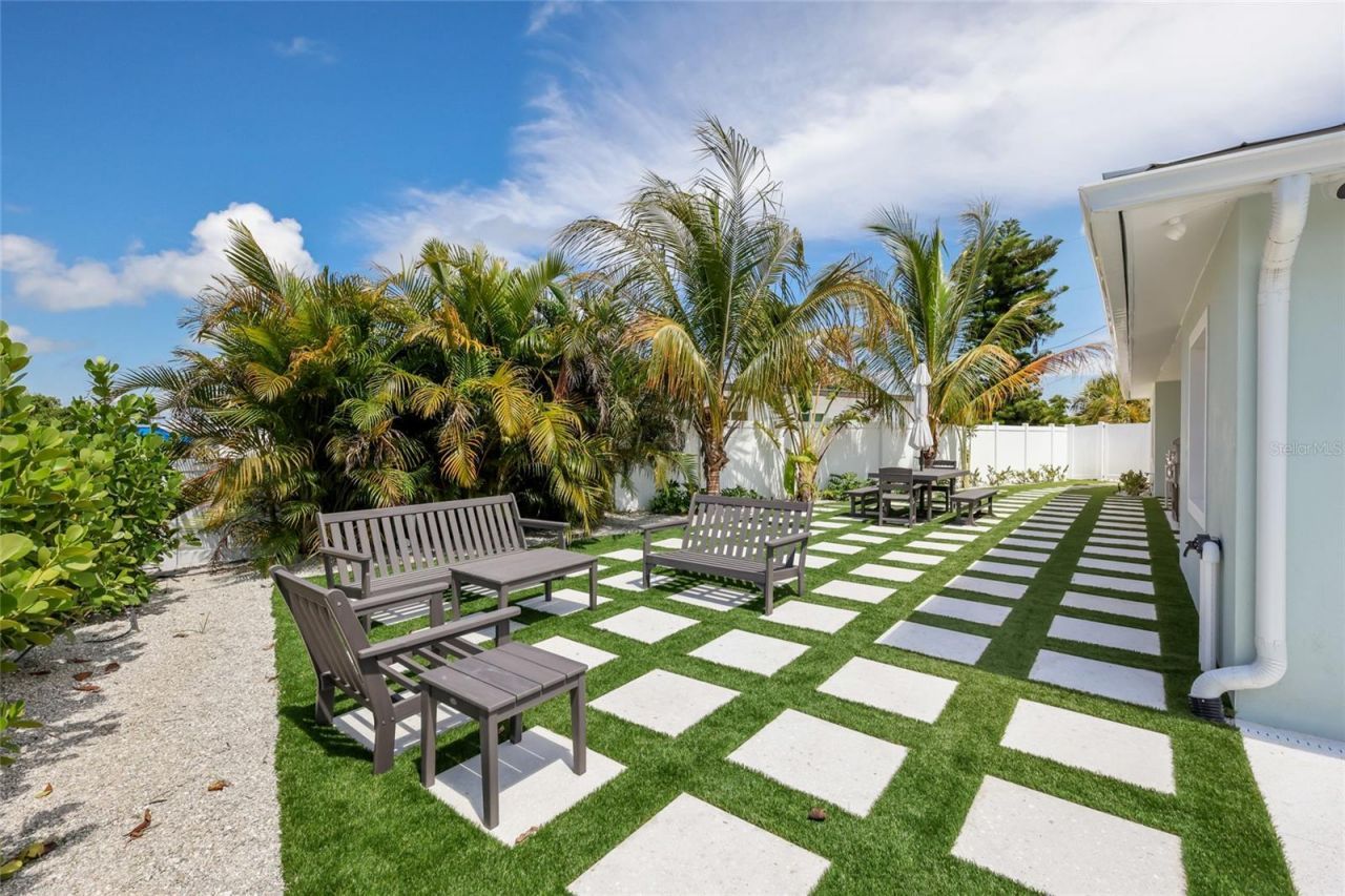 6401 Marina Drive , Holmes Beach, FL 34217 Photo