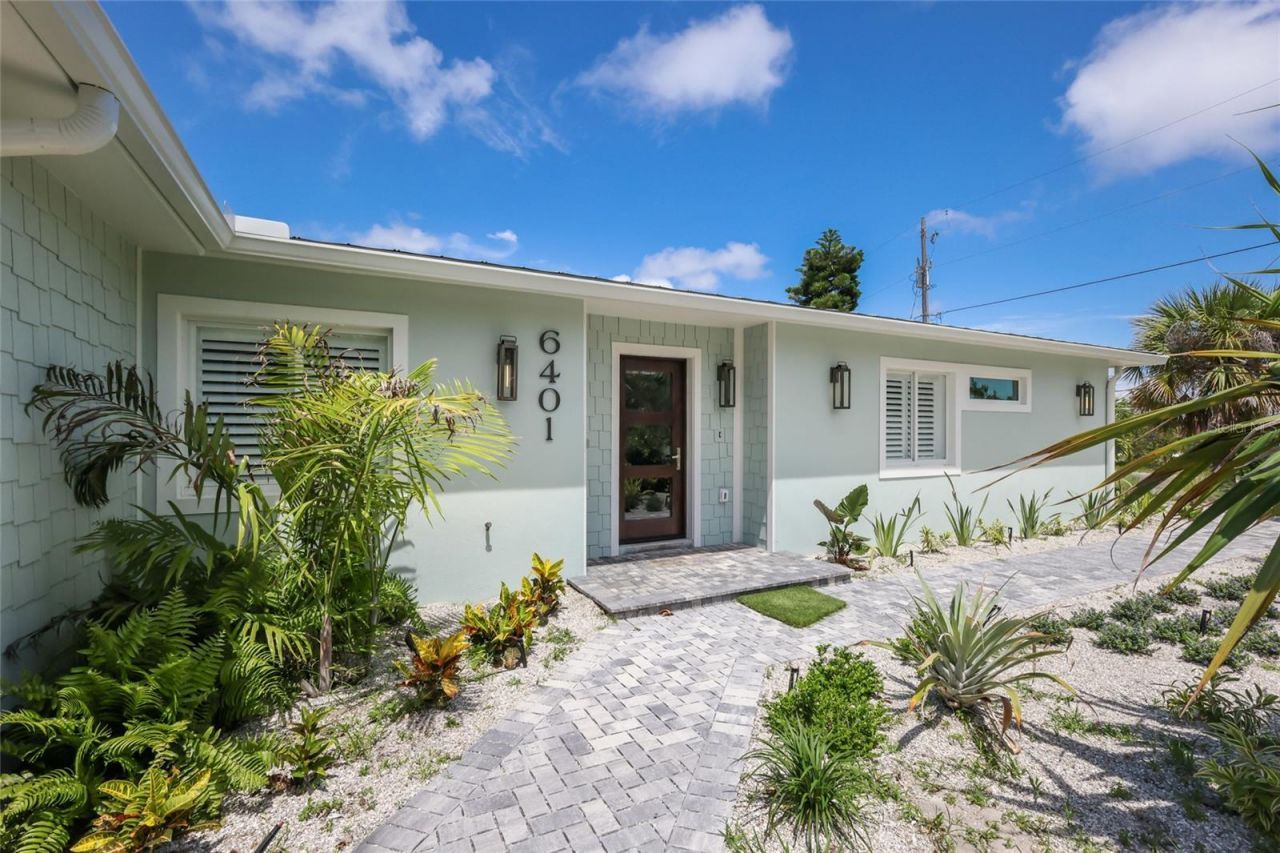 6401 Marina Drive , Holmes Beach, FL 34217 Photo