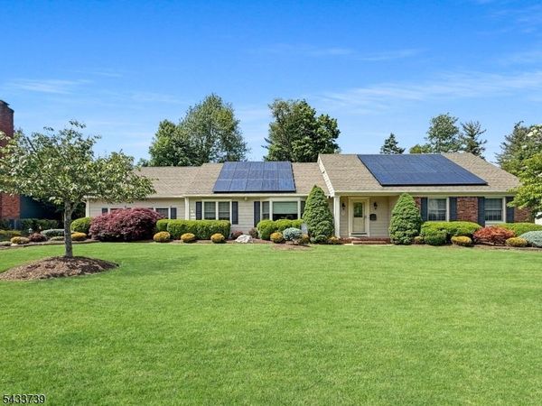 7 Vultee Dr, Florham Park, NJ 07932