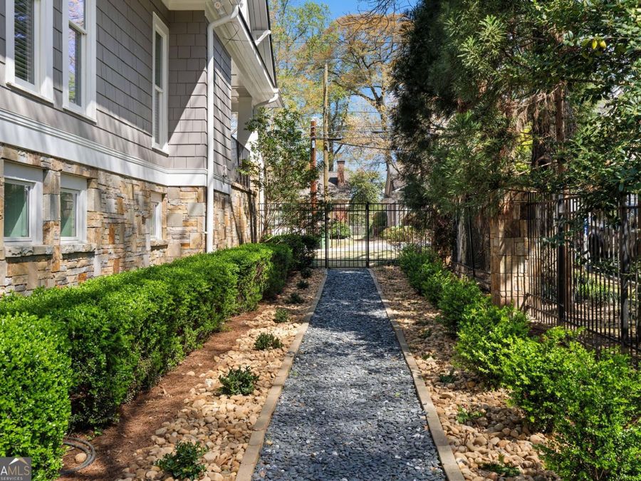 Property Image 61