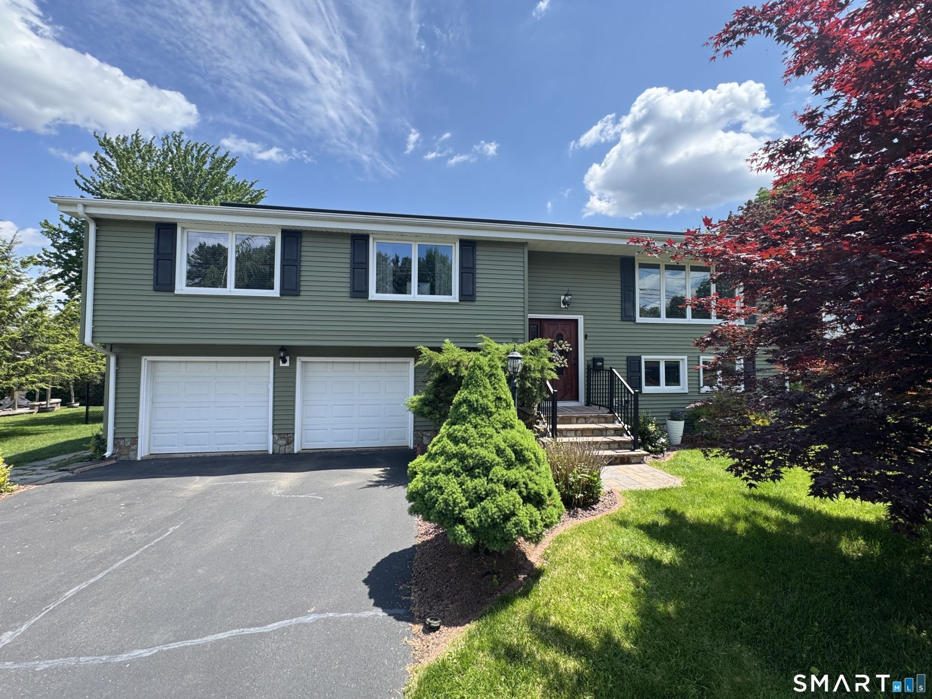 201 Ridge Crest, Wethersfield, CT 06109 Main Photo