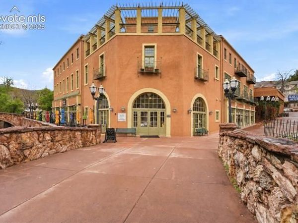 934 Manitou Avenue, Unit 212, Manitou Springs, CO 80829
