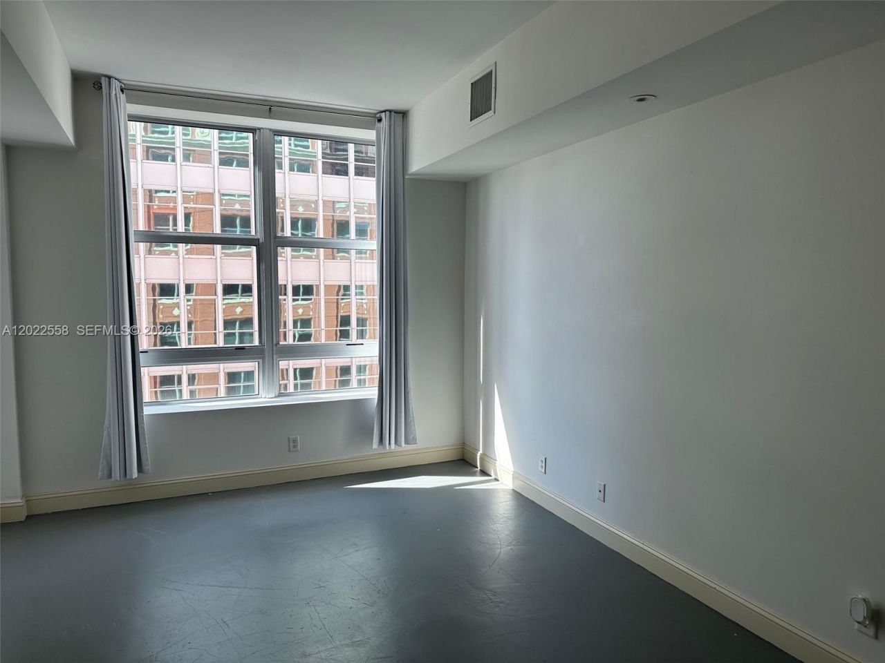 111 E Flagler , Unit 702, Miami, FL 33131 Photo