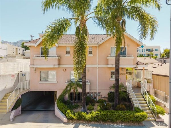 10128 Hillhaven Avenue, Unit 101, Tujunga, CA 91042