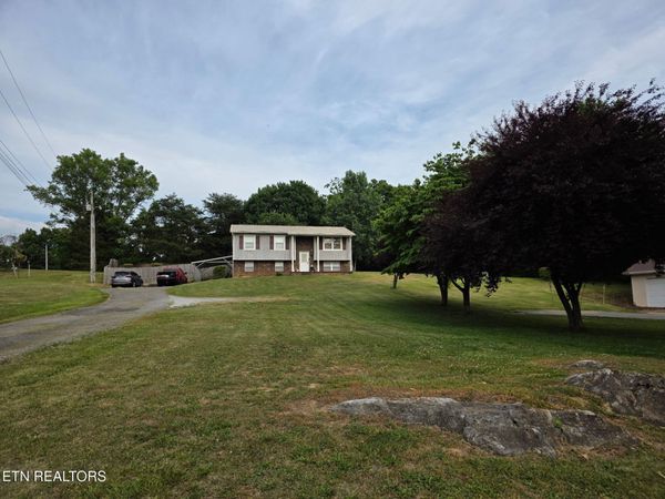 1120 Lockhart Rd, Jefferson City, TN 37760